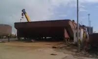 Barcaça à venda