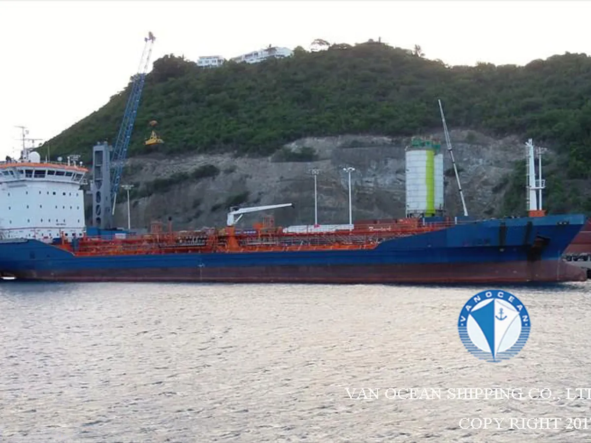 Navio-tanque de óleo/produtos químicos à venda