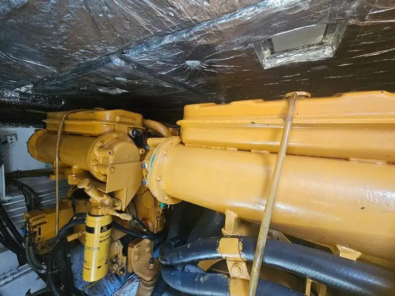 Barco de tripulação à venda