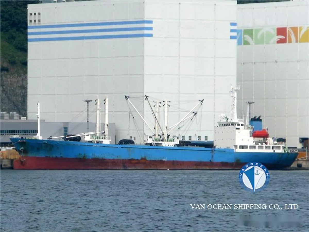 Navio frigorífico à venda