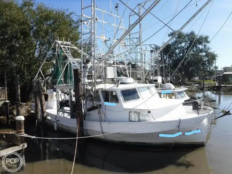Navio de pesca de arrasto à venda