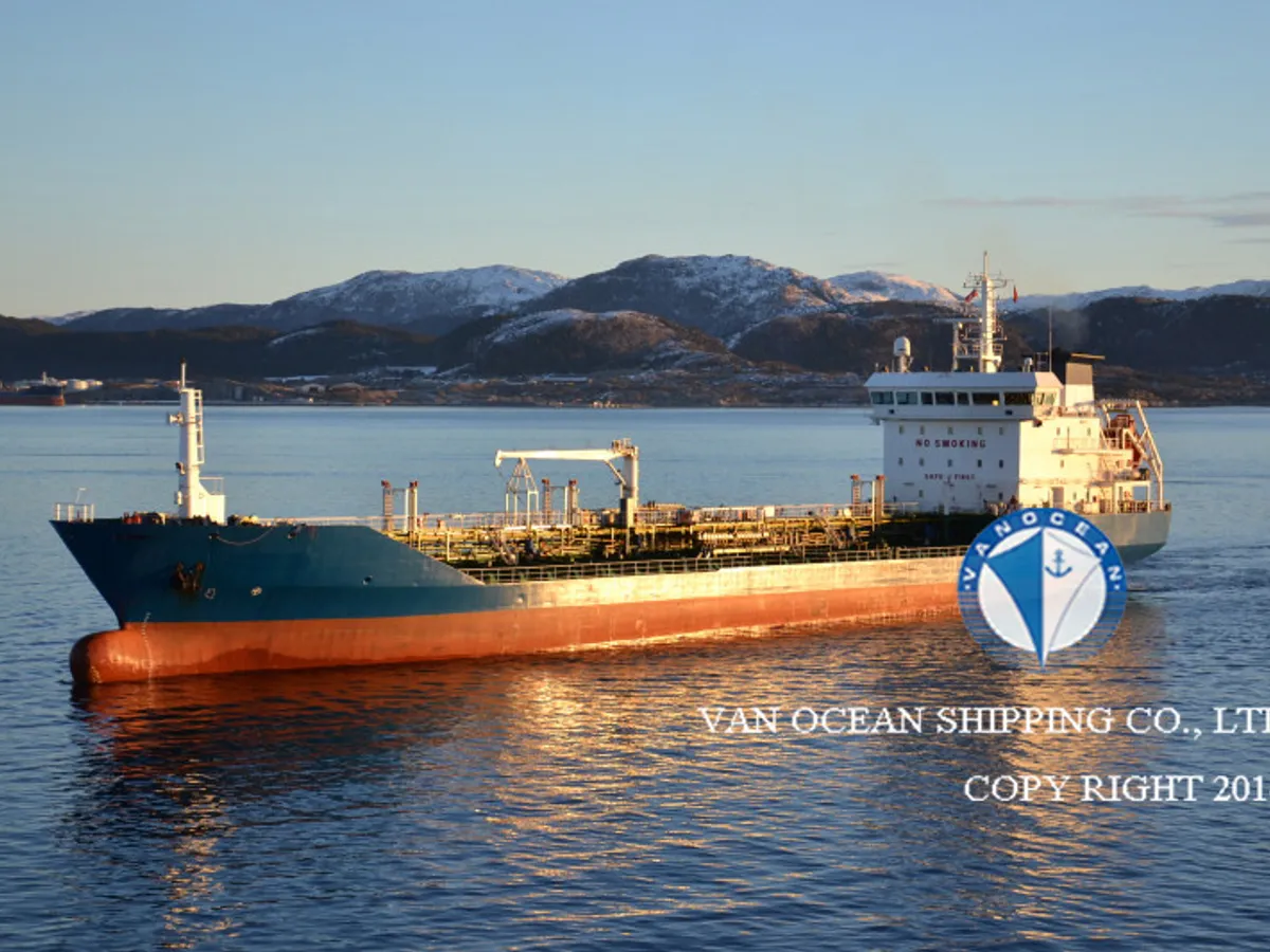 Navio-tanque de óleo/produtos químicos à venda