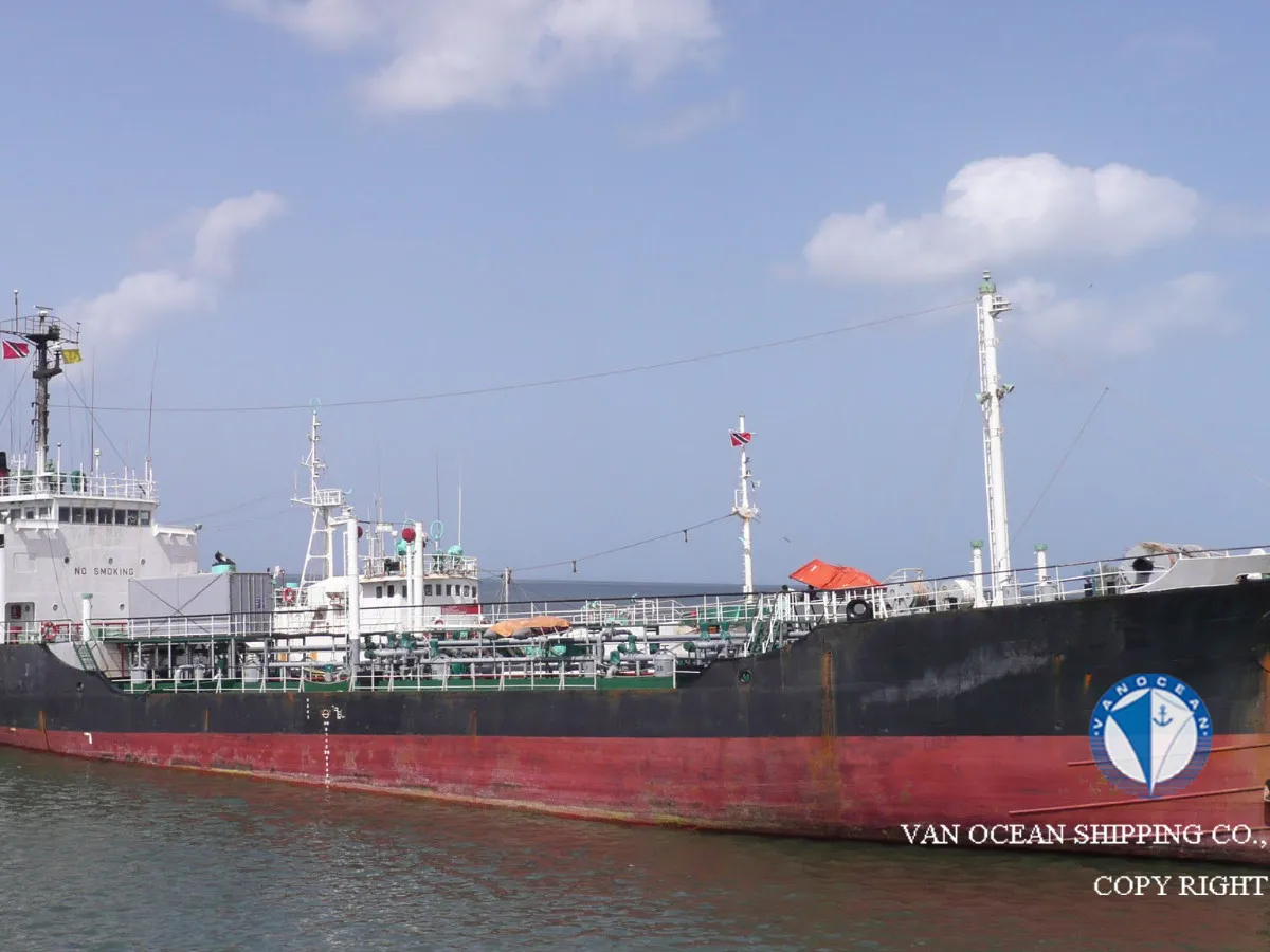 Navio-tanque de óleo/produtos químicos à venda