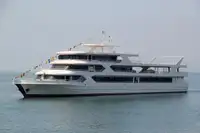 Navio de passageiros à venda