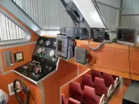 Barco de tripulação à venda