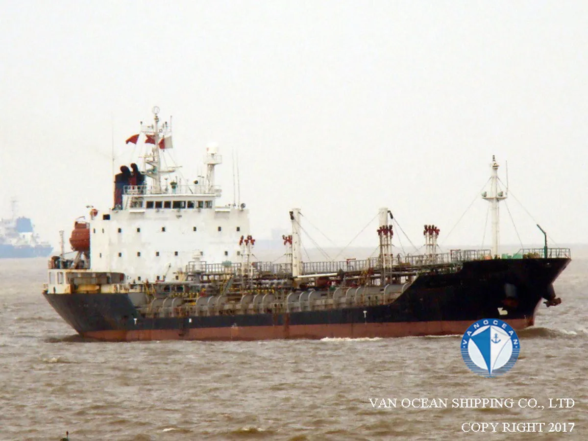 Navio-tanque de óleo/produtos químicos à venda
