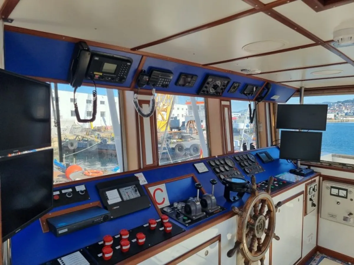 Barcos de trabalho à venda