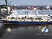 Navio frigorífico à venda