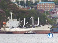 Navio frigorífico à venda