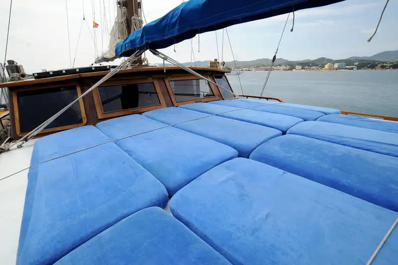 Navio de passageiros à venda