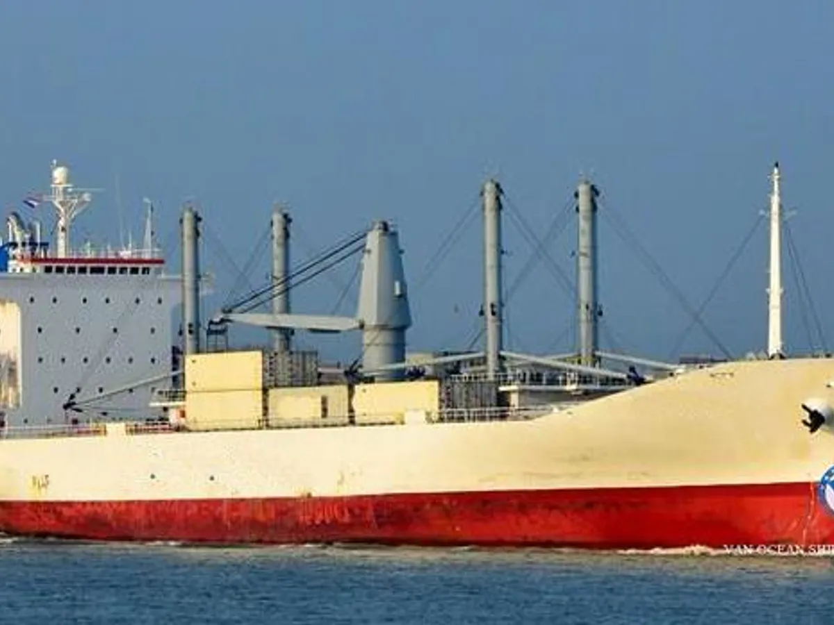 Navio frigorífico à venda