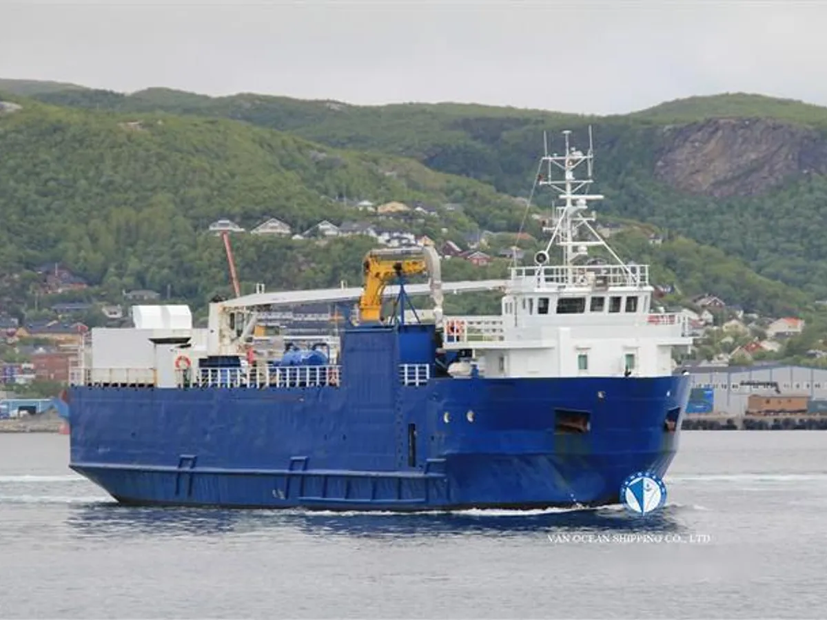 Navio frigorífico à venda
