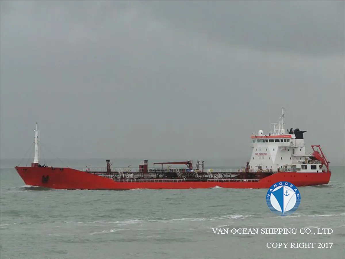 Navio-tanque de óleo/produtos químicos à venda