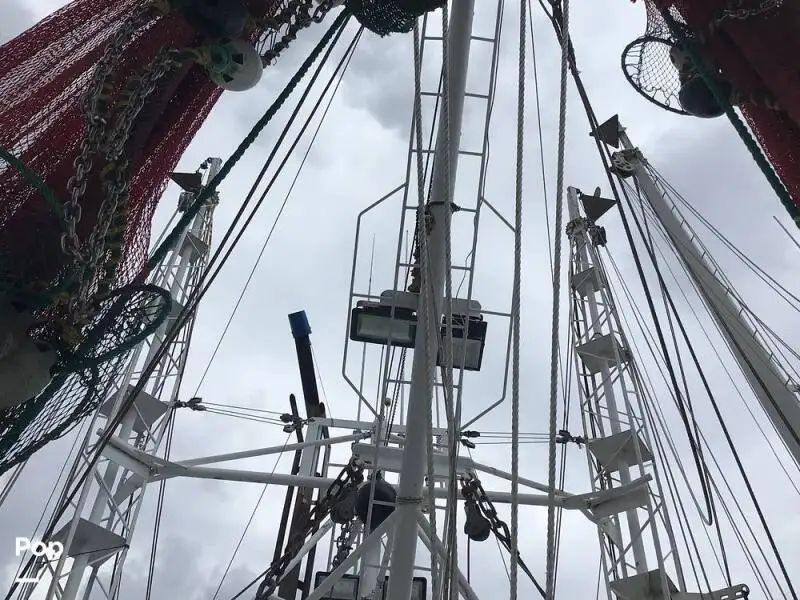 Navio de pesca de arrasto à venda