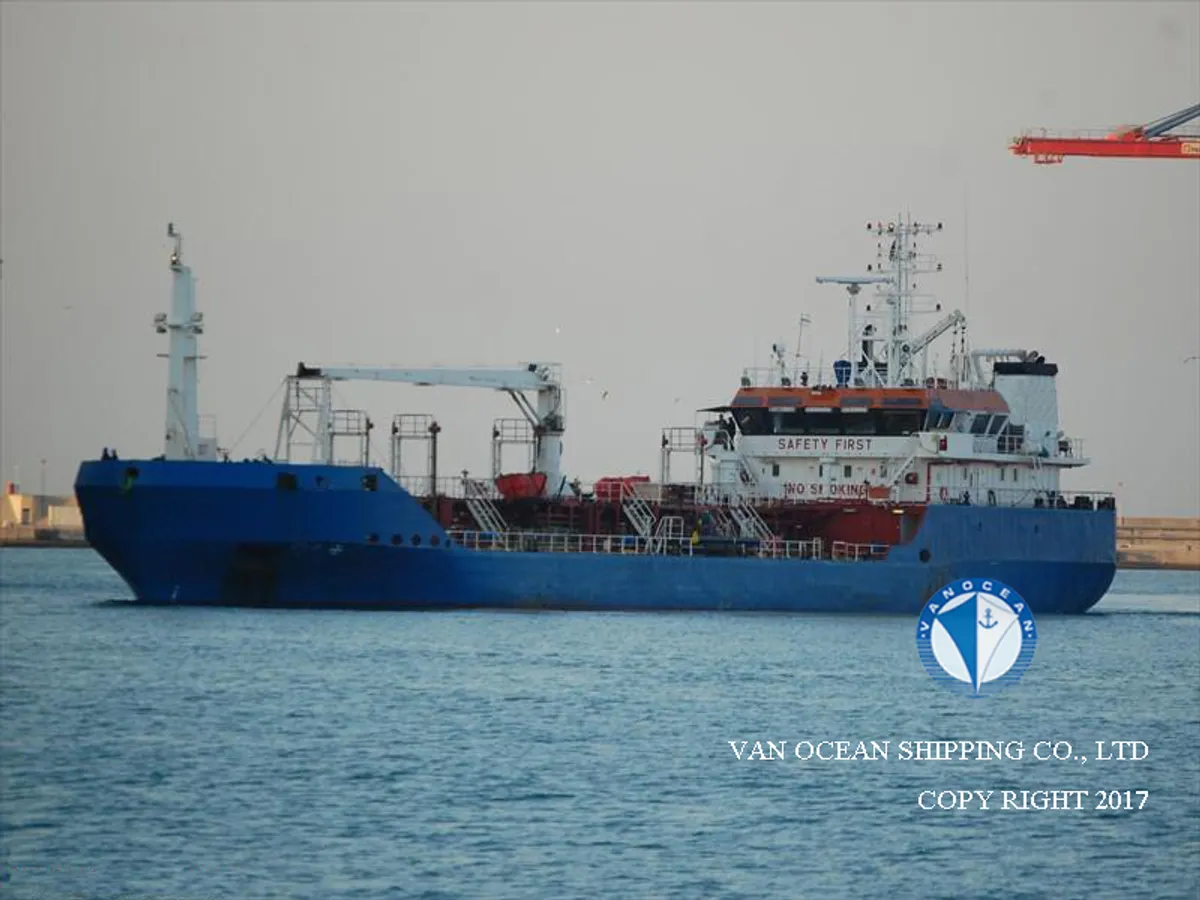 Navio-tanque de óleo/produtos químicos à venda