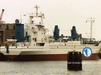 Navio frigorífico à venda