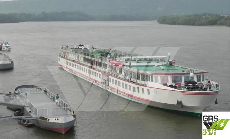 Navio de cruzeiro à venda