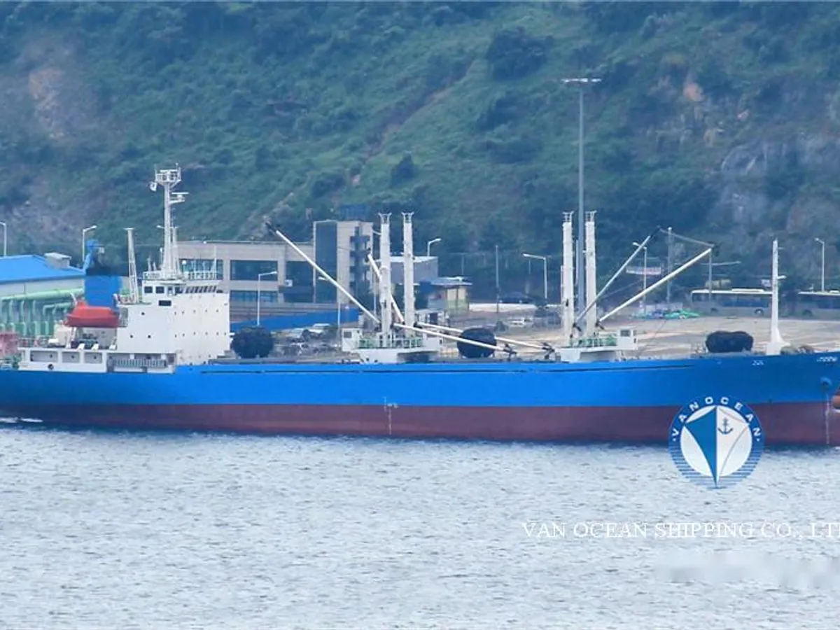 Navio frigorífico à venda