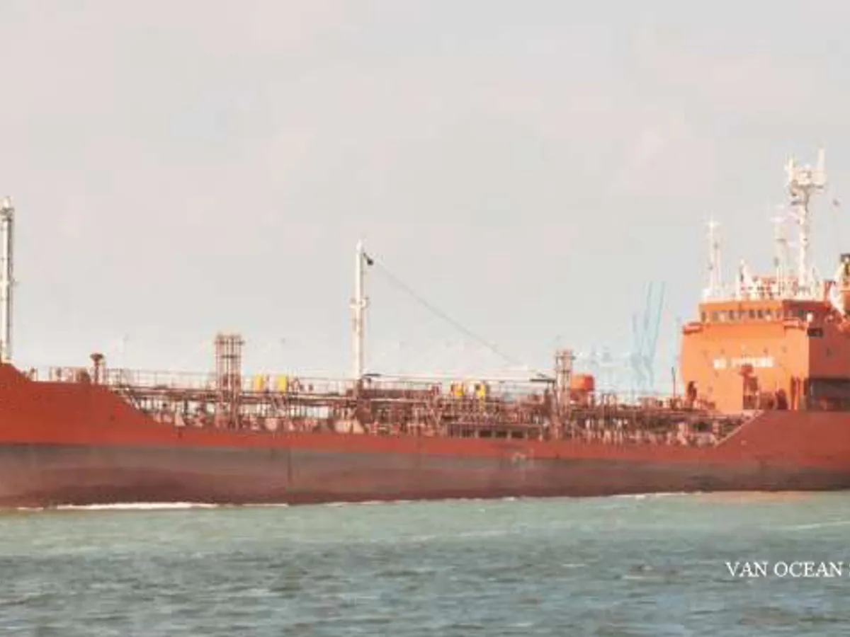 Navio-tanque de óleo/produtos químicos à venda