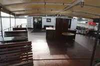 Barcaça à venda