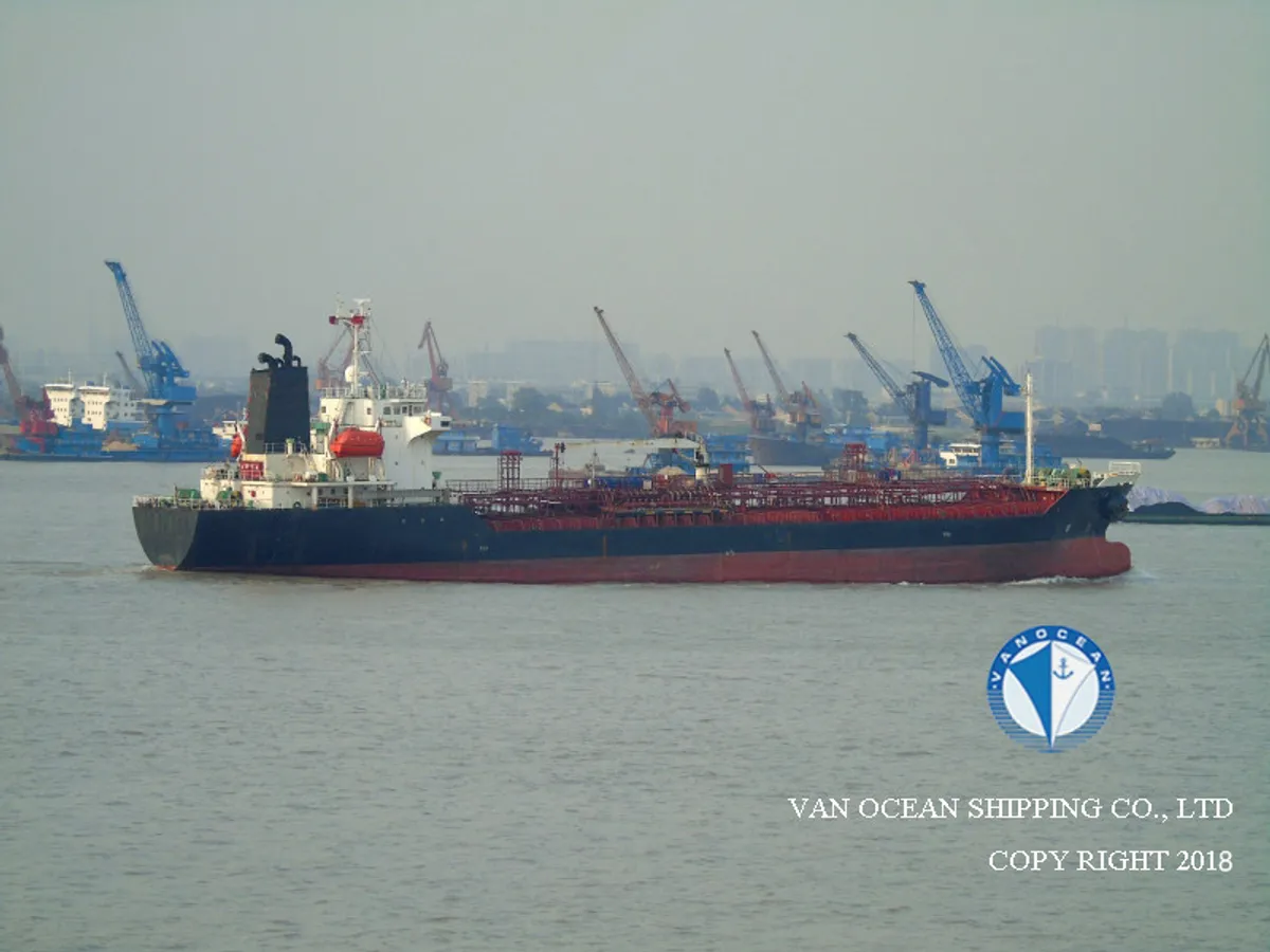 Navio-tanque de óleo/produtos químicos à venda