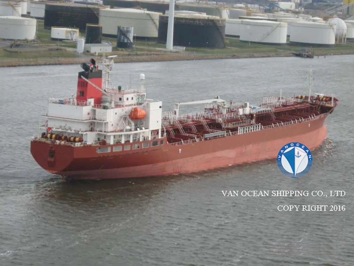 Navio-tanque de óleo/produtos químicos à venda