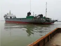 Barcaça à venda