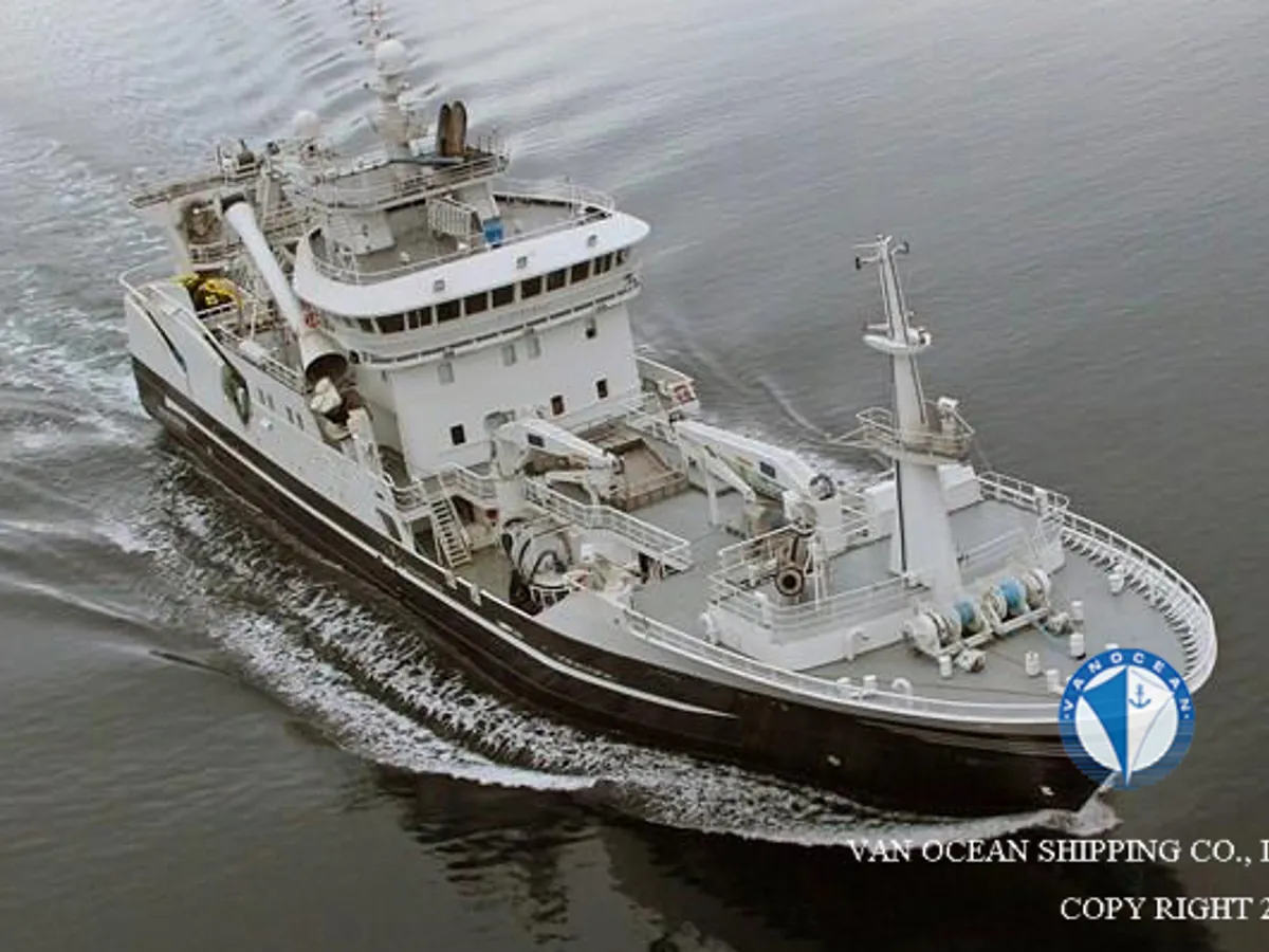Navio de pesca de arrasto à venda
