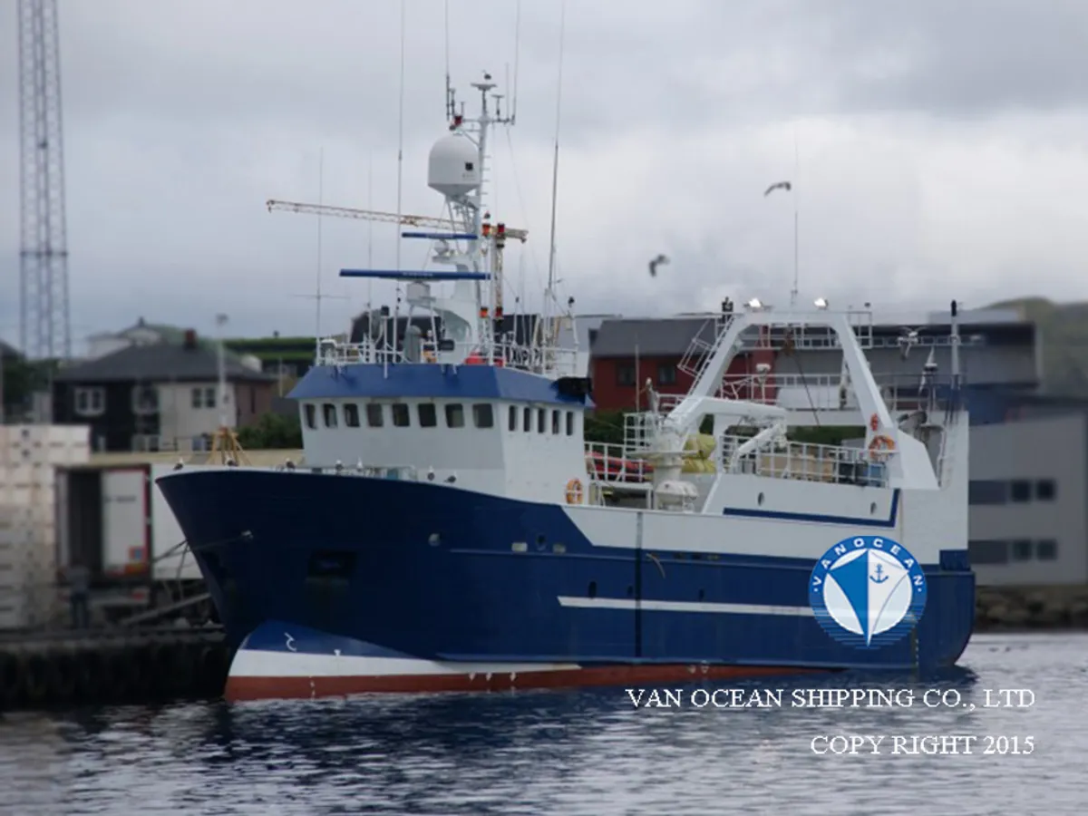 Navio de pesca de arrasto à venda