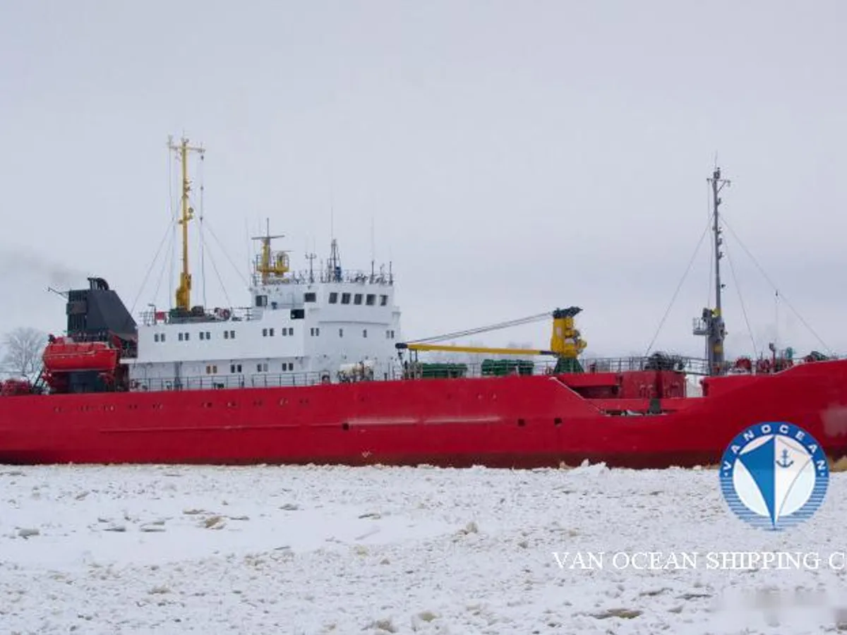 Navio frigorífico à venda