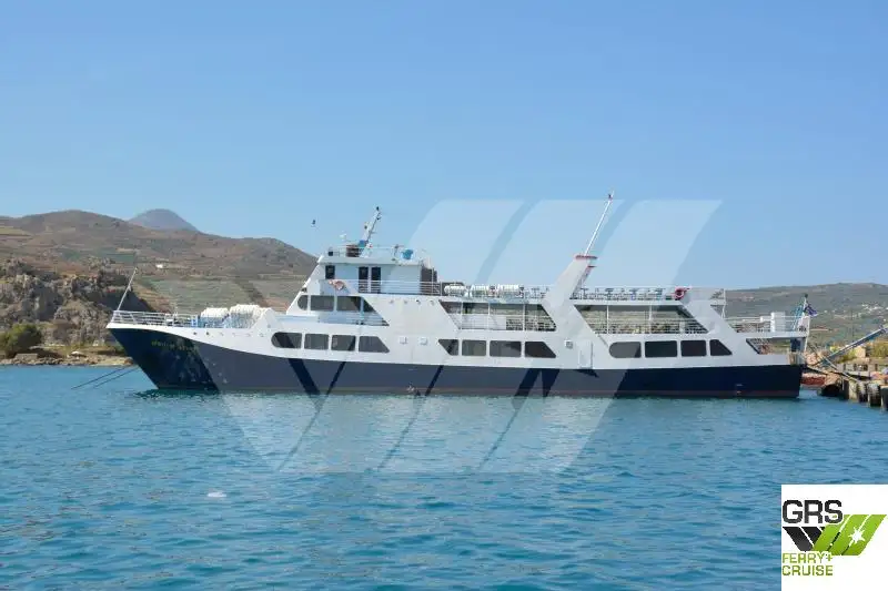 Navio de passageiros à venda