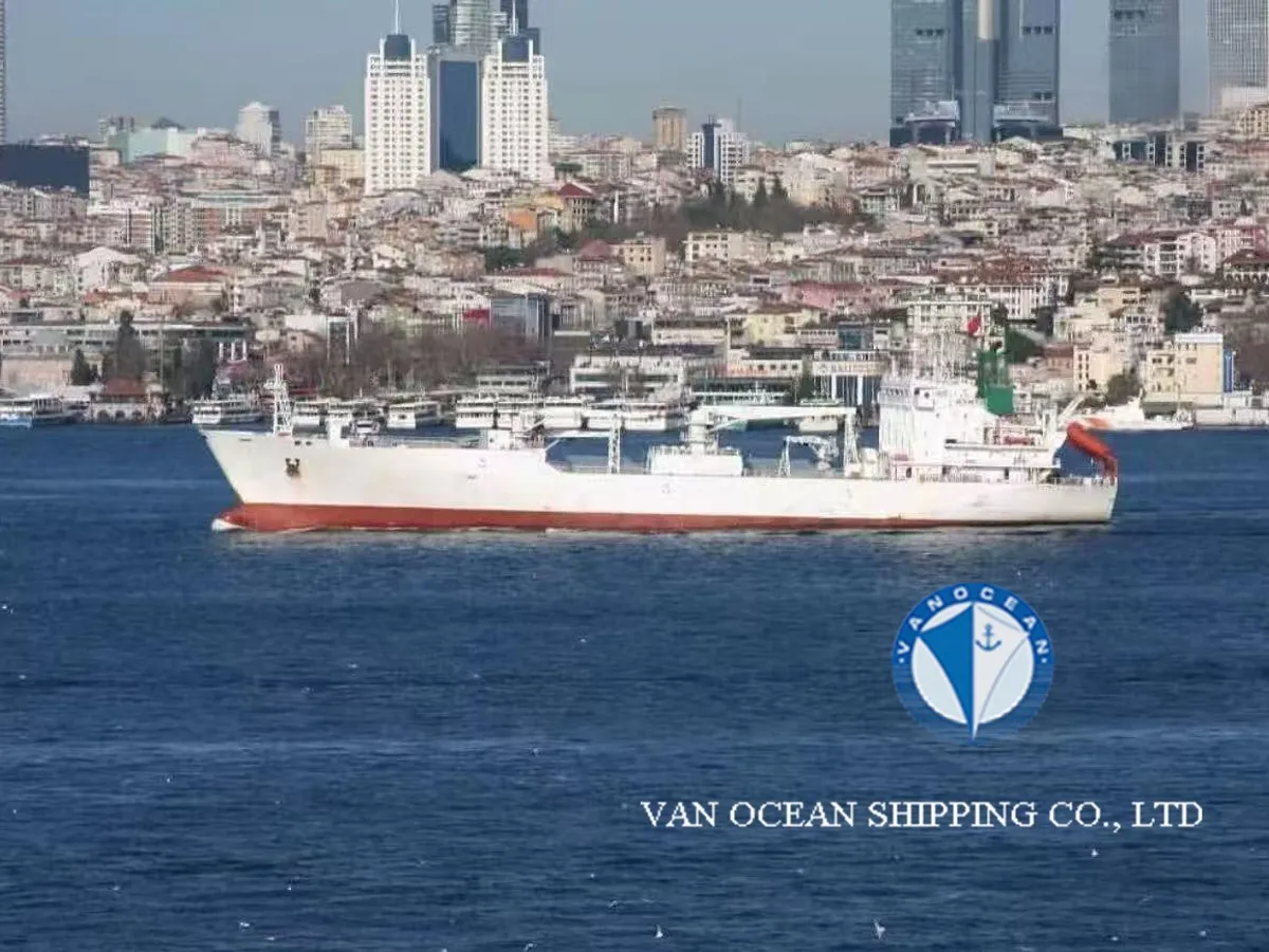 Navio frigorífico à venda