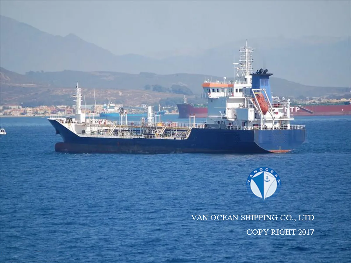 Navio-tanque de óleo/produtos químicos à venda