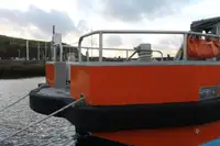 Doca flutuante à venda
