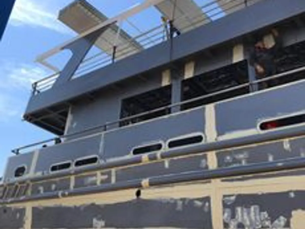 Navio de passageiros à venda