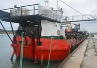 Barcaça à venda