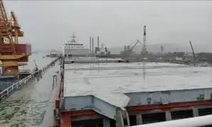 Navio graneleiro à venda