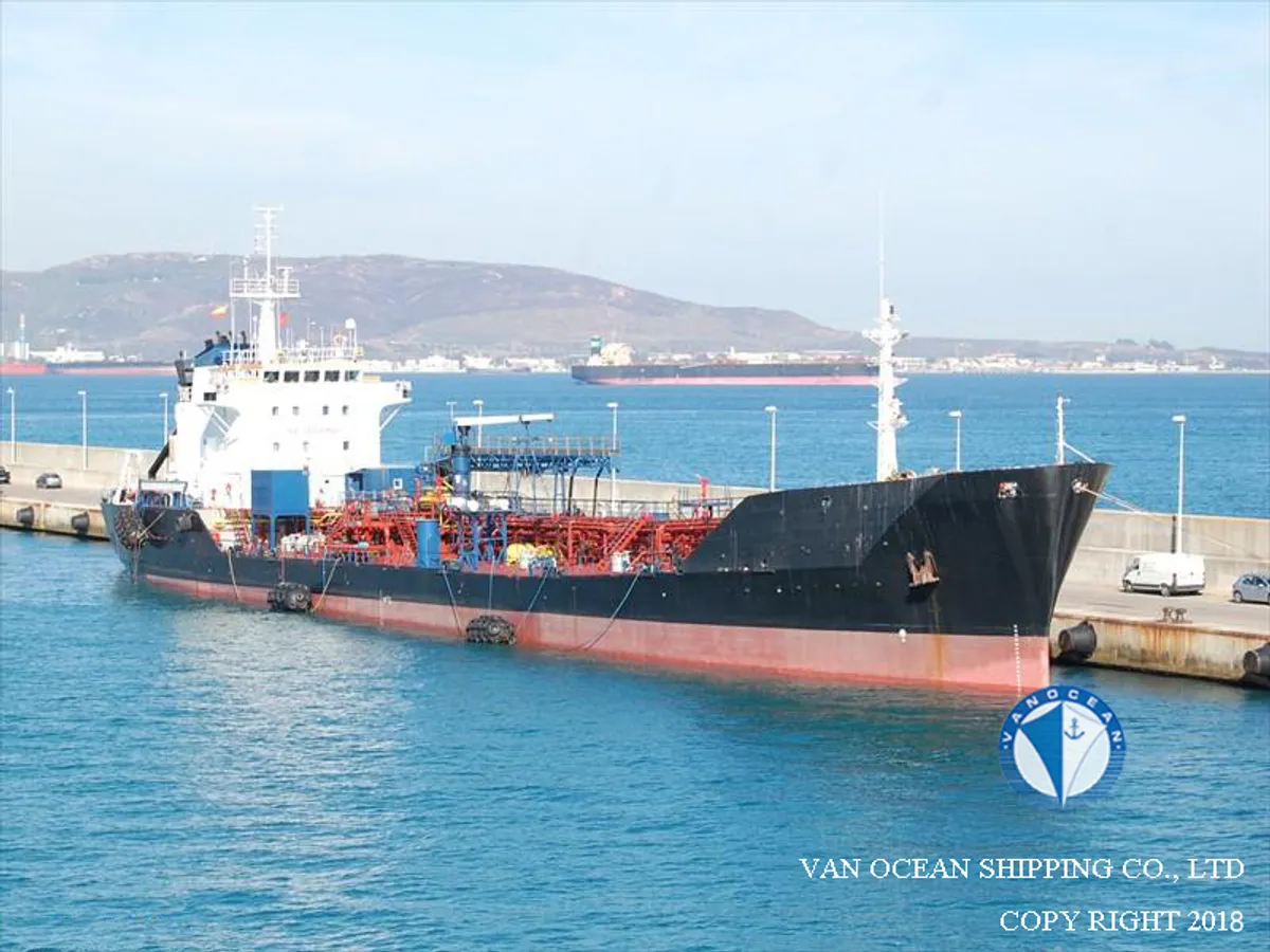 Navio-tanque de óleo/produtos químicos à venda