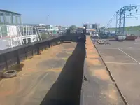 Barcaça à venda