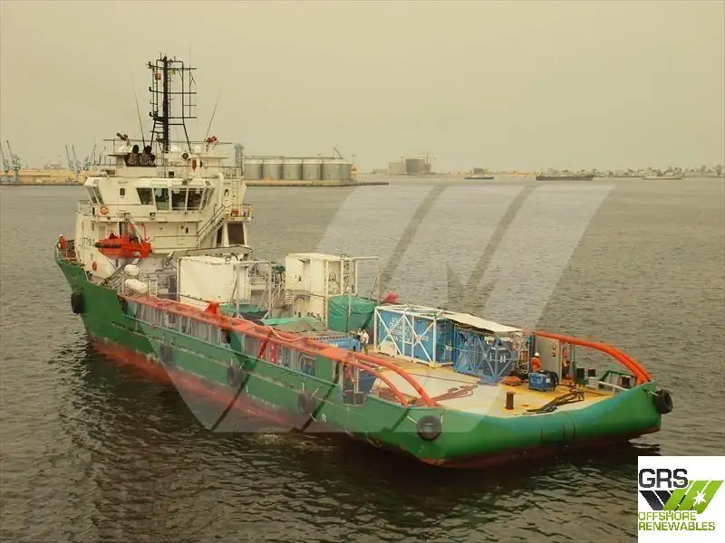 Navio de abastecimento à venda