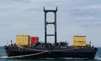 Barcaça à venda