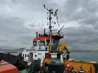 Rebocador à venda