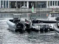 Bote inflável rígido à venda