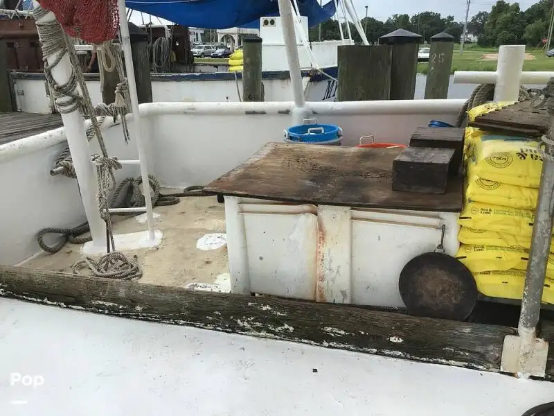 Navio de pesca de arrasto à venda
