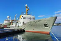 Navio de pesquisa à venda