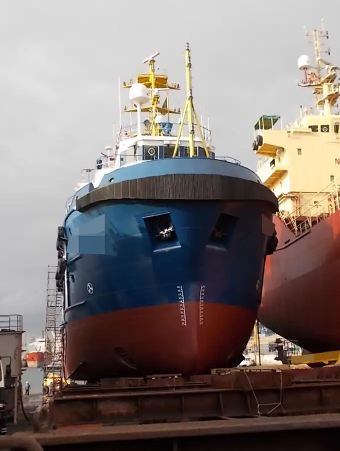 Navio frigorífico à venda