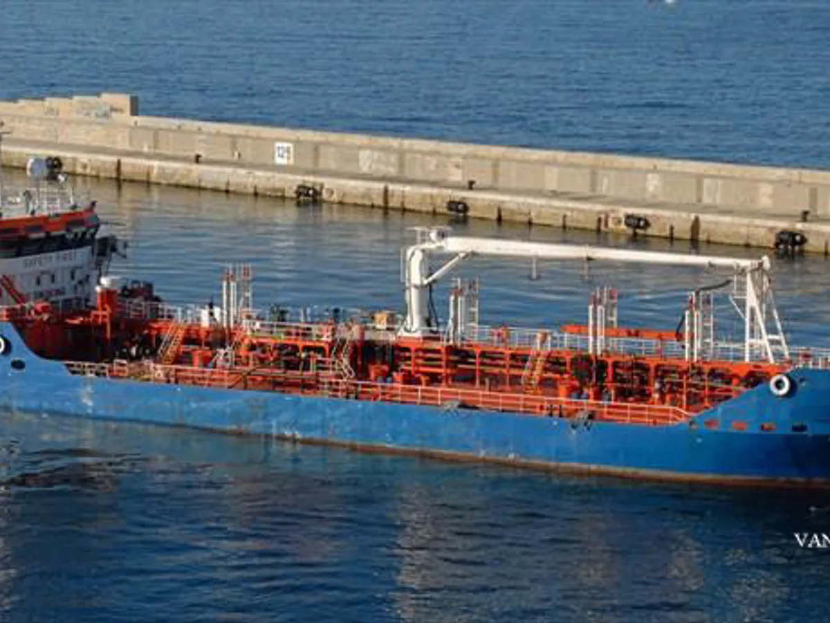 Navio-tanque de óleo/produtos químicos à venda