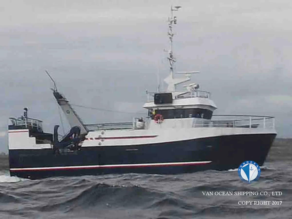 Navio de pesca de arrasto à venda