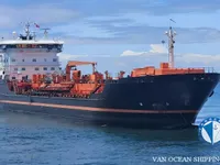 Navio-tanque de óleo/produtos químicos à venda