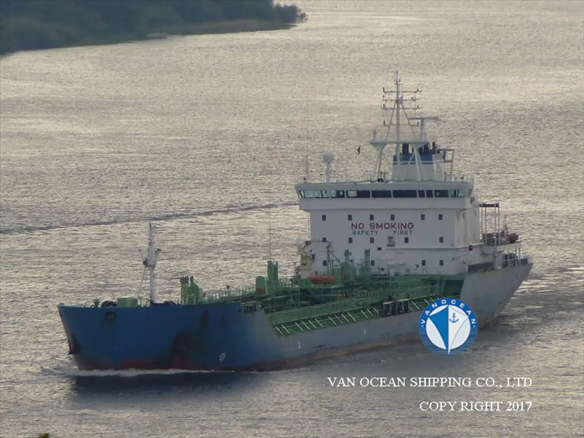 Navio-tanque de óleo/produtos químicos à venda